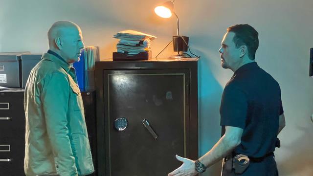 【字幕】ワイヤー・ルーム